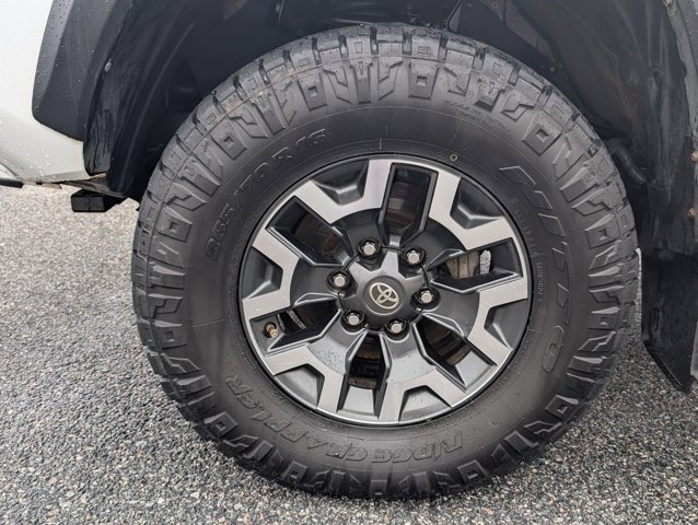 Used 2019 Toyota Tacoma TRD Off-Road image 13