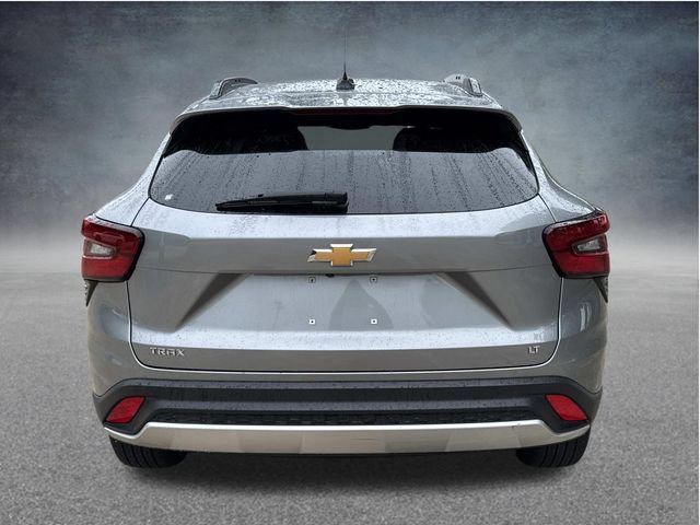 Used 2025 Chevrolet Trax LT w/ LT Convenience Package FWD image 7