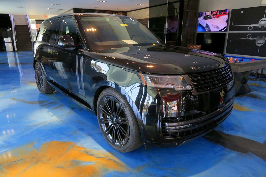 Used 2025 Land Rover Range Rover SE AWD/4WD image 39