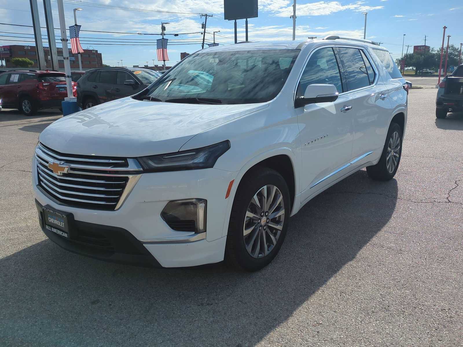 Used 2023 Chevrolet Traverse Premier image 4