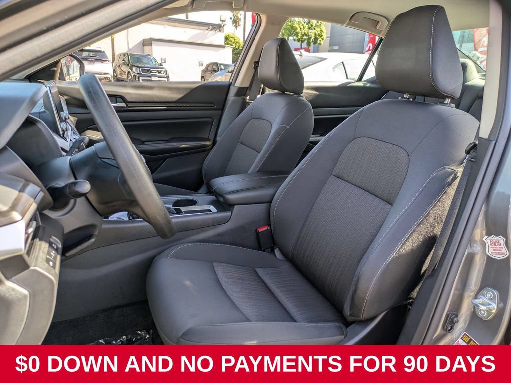 Used 2025 Nissan Altima 2.5 SV FWD image 23