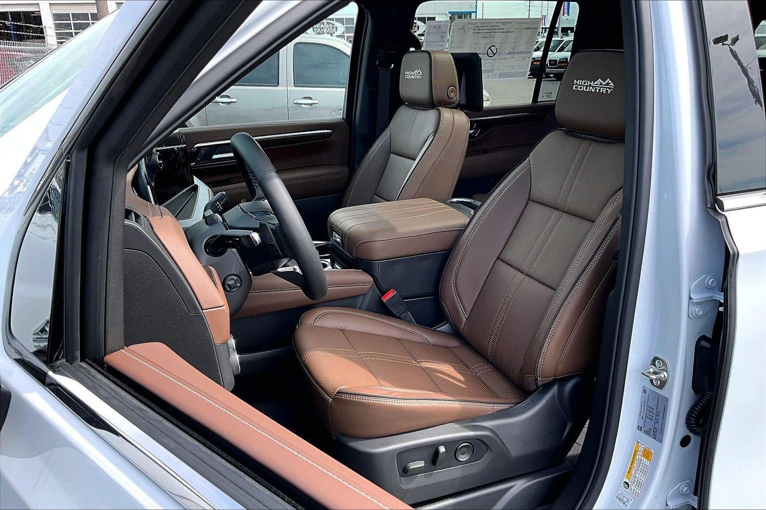 New 2026 Chevrolet Suburban High Country AWD/4WD image 9