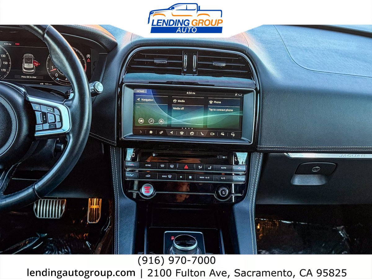 Used 2020 Jaguar F-PACE S image 12