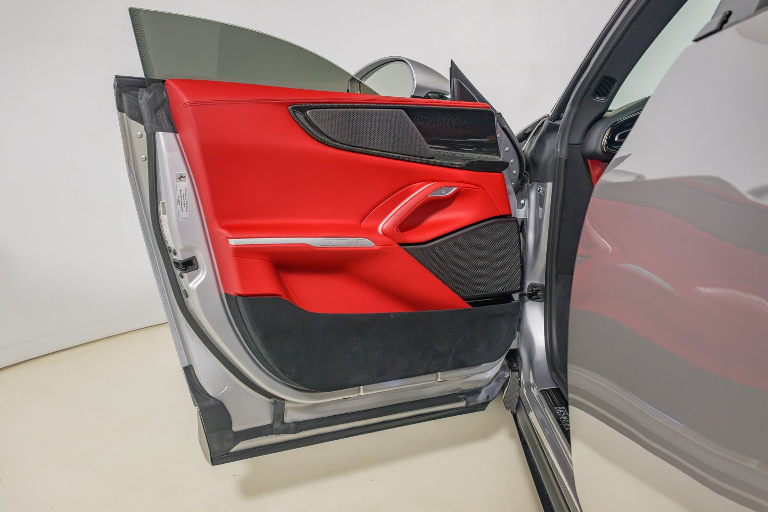 Certified 2025 Ferrari Purosangue AWD/4WD image 16