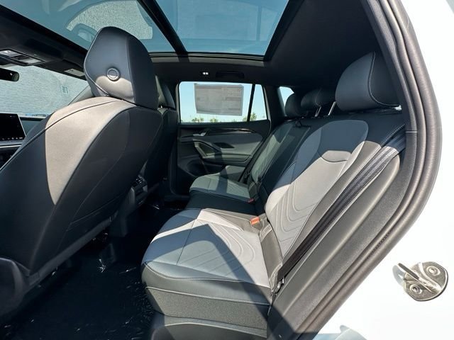 New 2026 Volkswagen Tiguan SE R-Line AWD/4WD image 28
