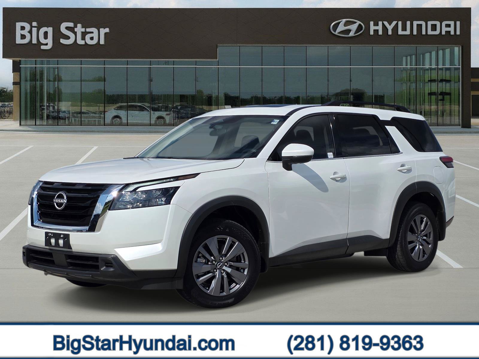 Used 2025 Nissan Pathfinder SV w/ SV Premium Package FWD image 1