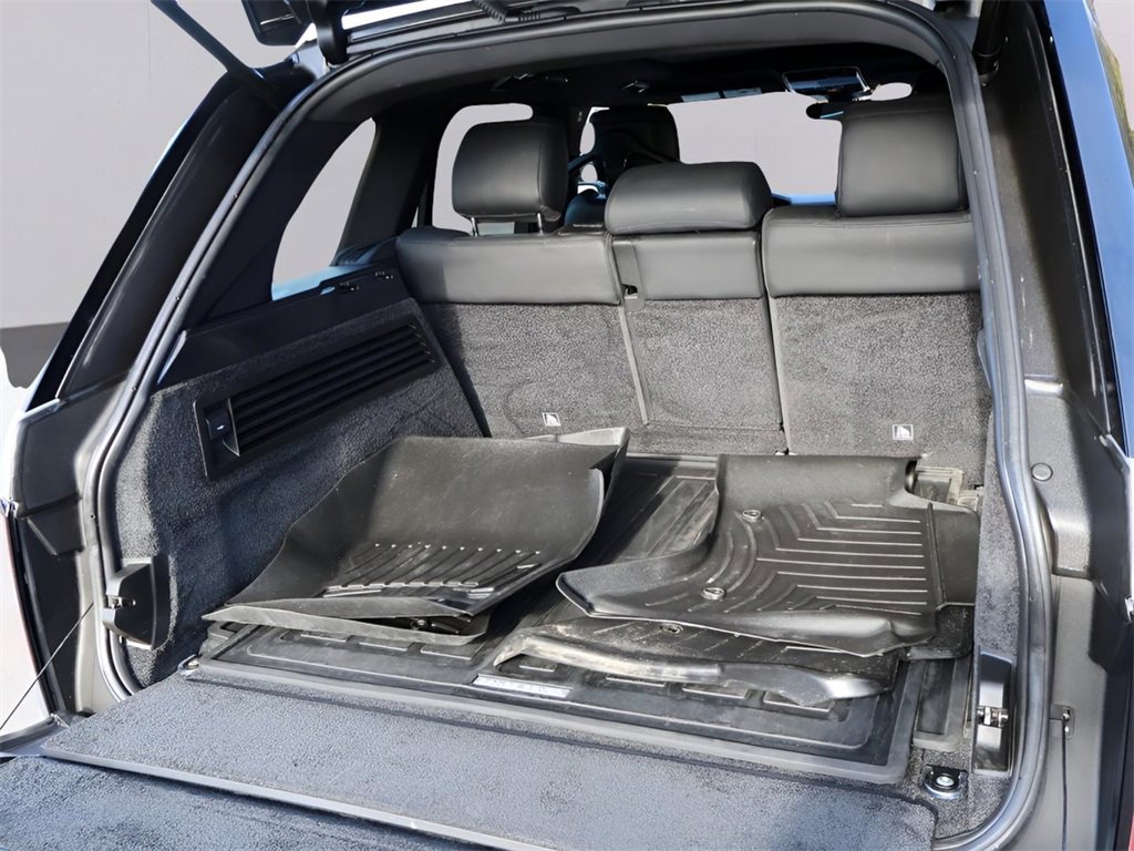 Used 2018 Land Rover Range Rover Supercharged image 16