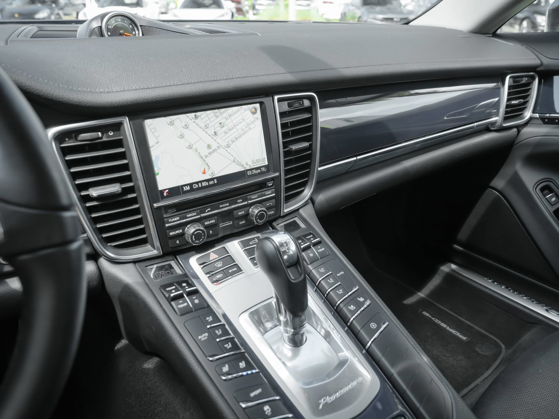 Used 2014 Porsche Panamera 4 AWD/4WD image 22