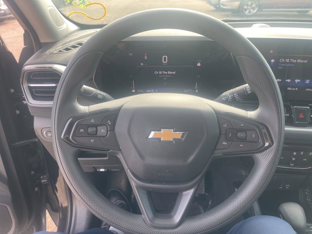 Used 2025 Chevrolet TrailBlazer LT w/ Driver Confidence Package image 15