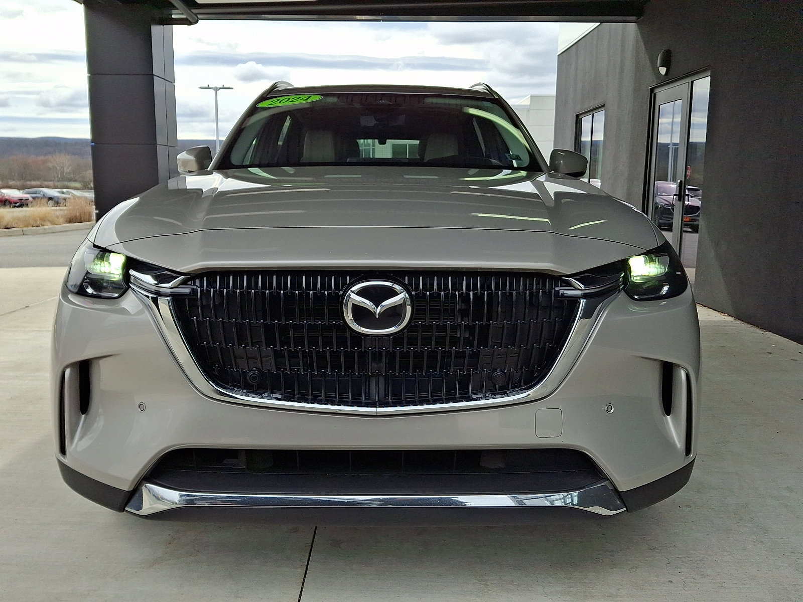 Used 2024 MAZDA CX-90 3.3 Turbo w/ Premium Package image 2