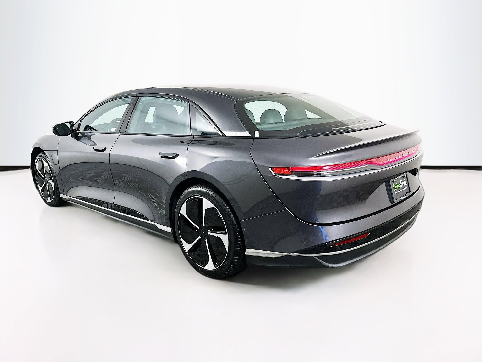 Used 2024 Lucid Air Touring AWD/4WD image 5