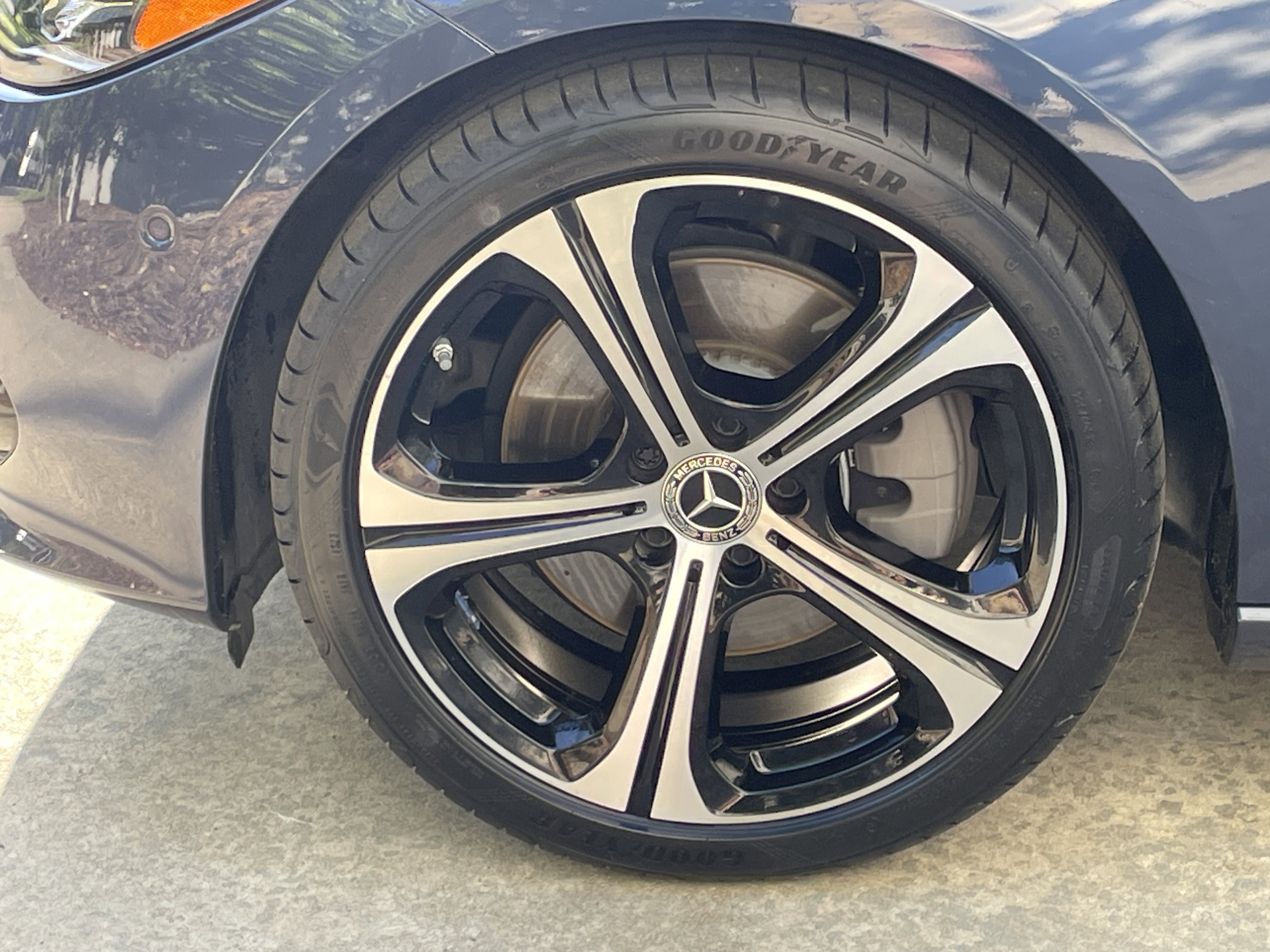 Used 2025 Mercedes-Benz C 300 Sedan image 17