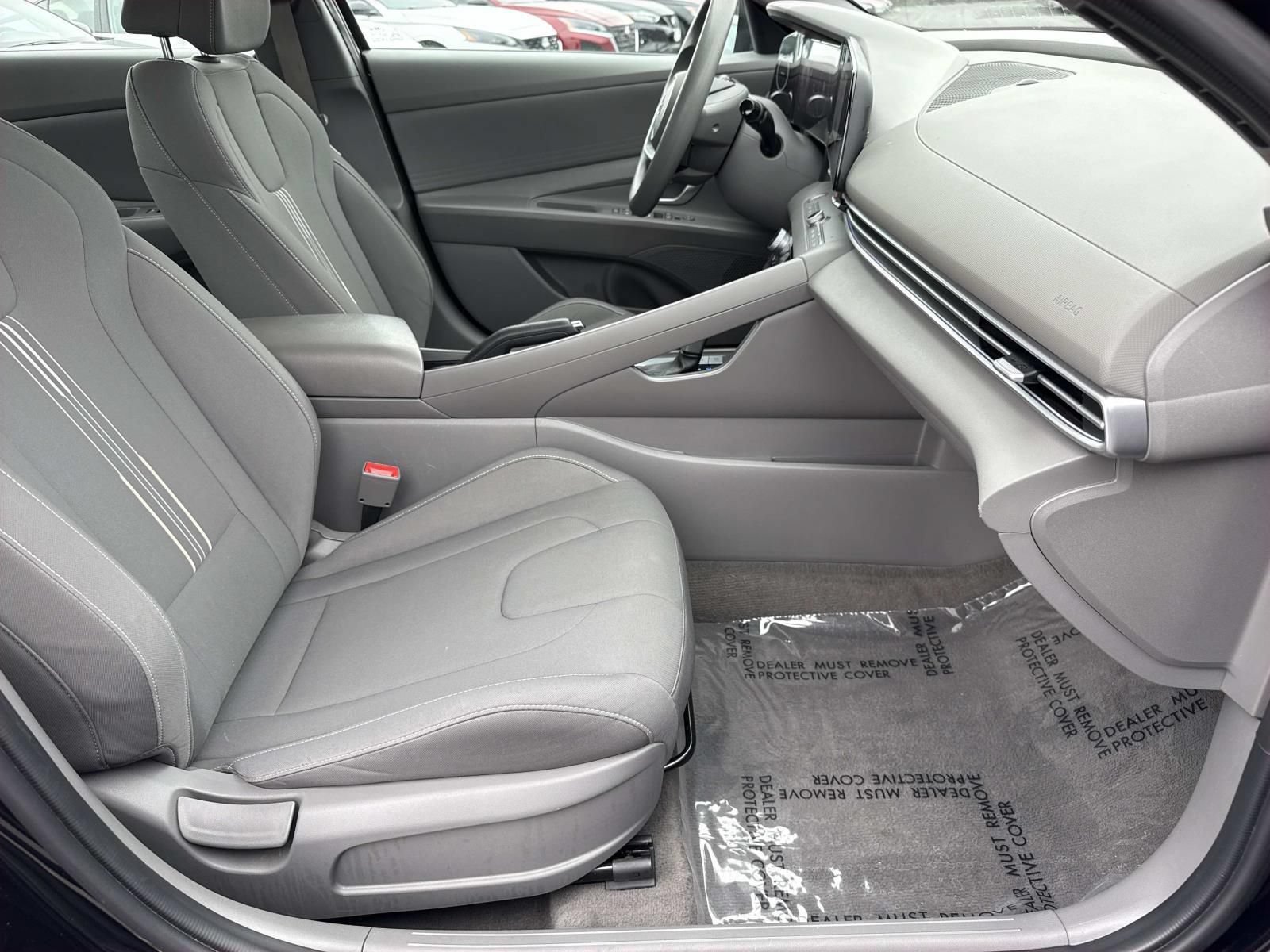 Used 2024 Hyundai Elantra SEL FWD image 25