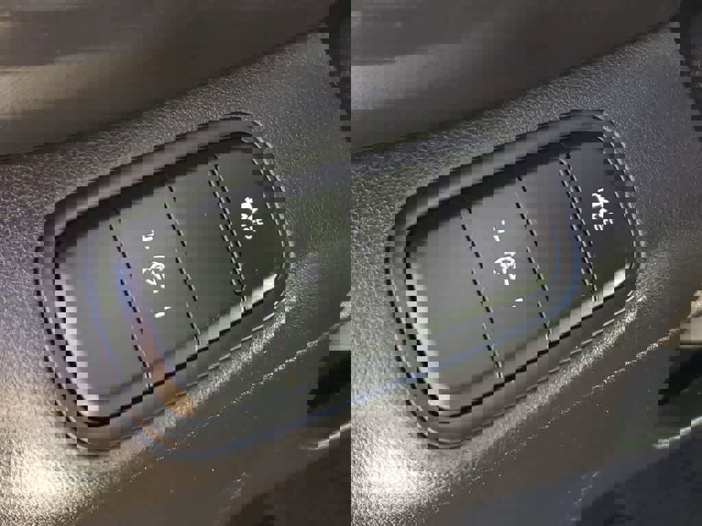 Used 2024 Hyundai Venue SEL image 20