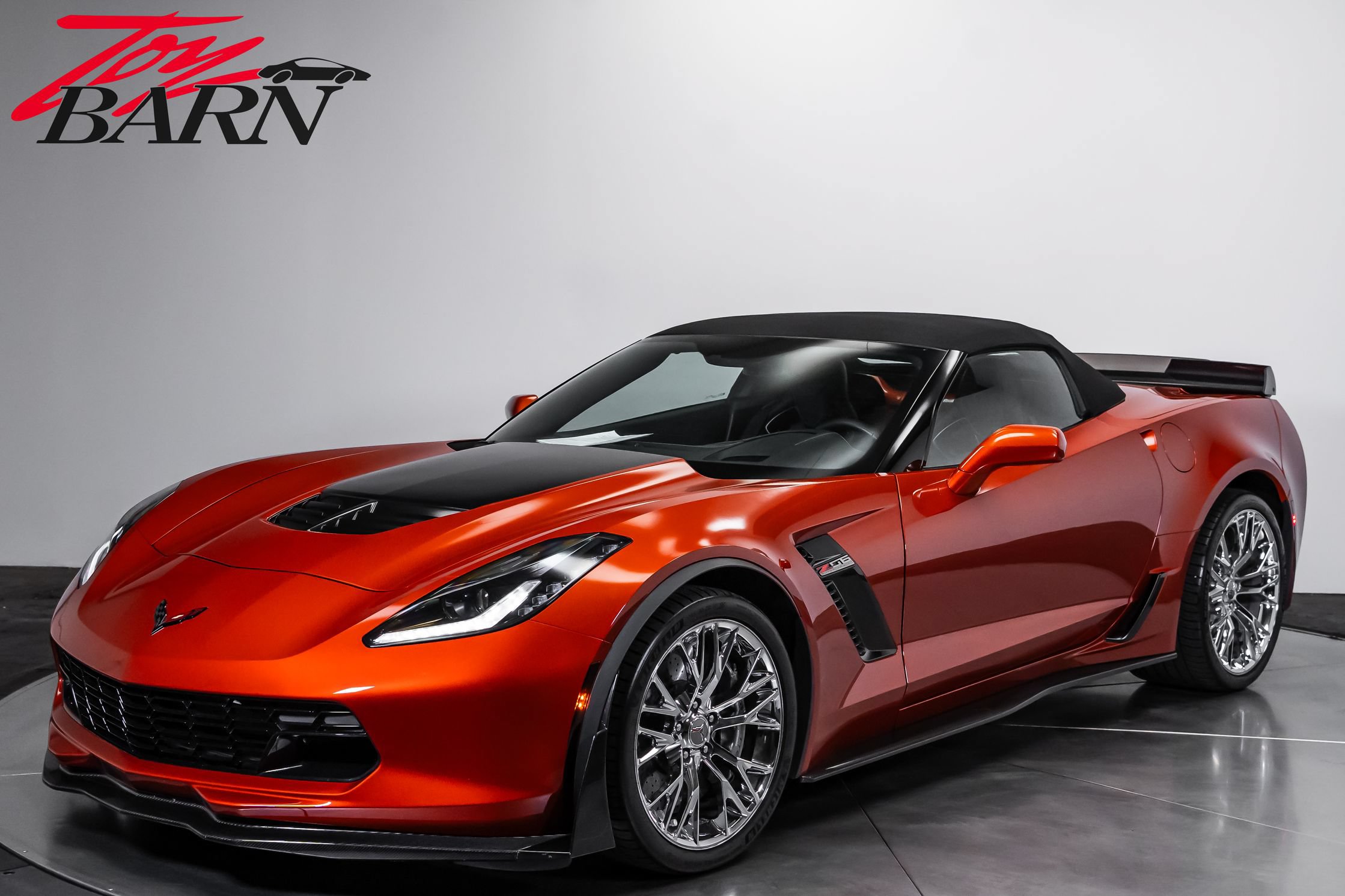 Used 2015 Chevrolet Corvette Z06 w/ 3LZ Preferred Equipment Group RWD image 9