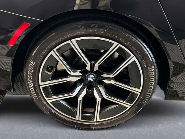 Used 2024 BMW 760i xDrive AWD/4WD image 7