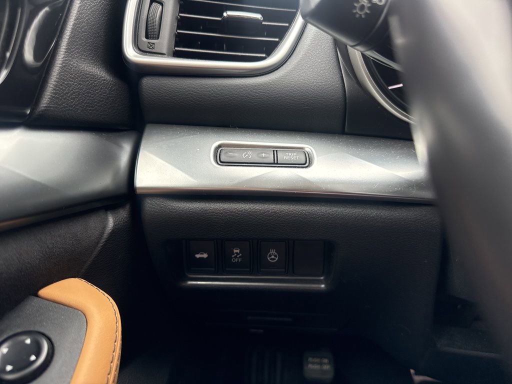 Used 2016 Nissan Maxima SR image 14