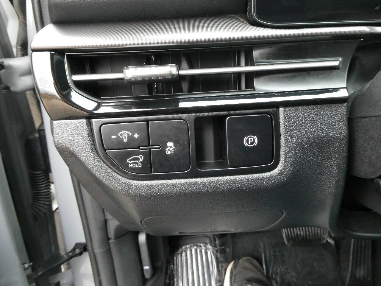 Used 2026 Kia Sportage EX w/ EX Panorama Roof Package image 24