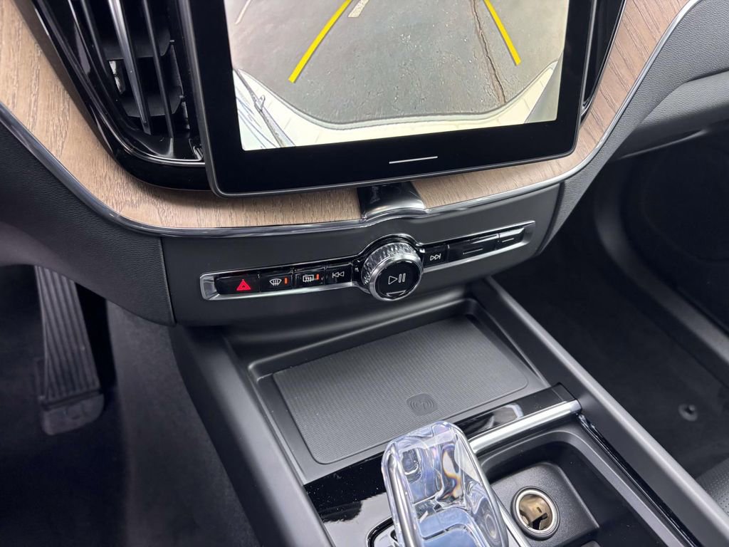 New 2026 Volvo XC60 B5 Ultra w/ Protection Package Premier image 21