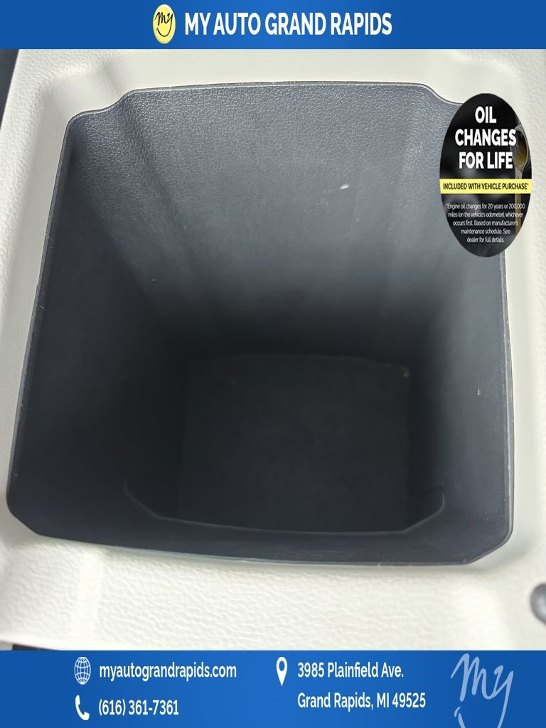 Used 2023 Volkswagen Tiguan SE w/ Panoramic Sunroof Package image 31