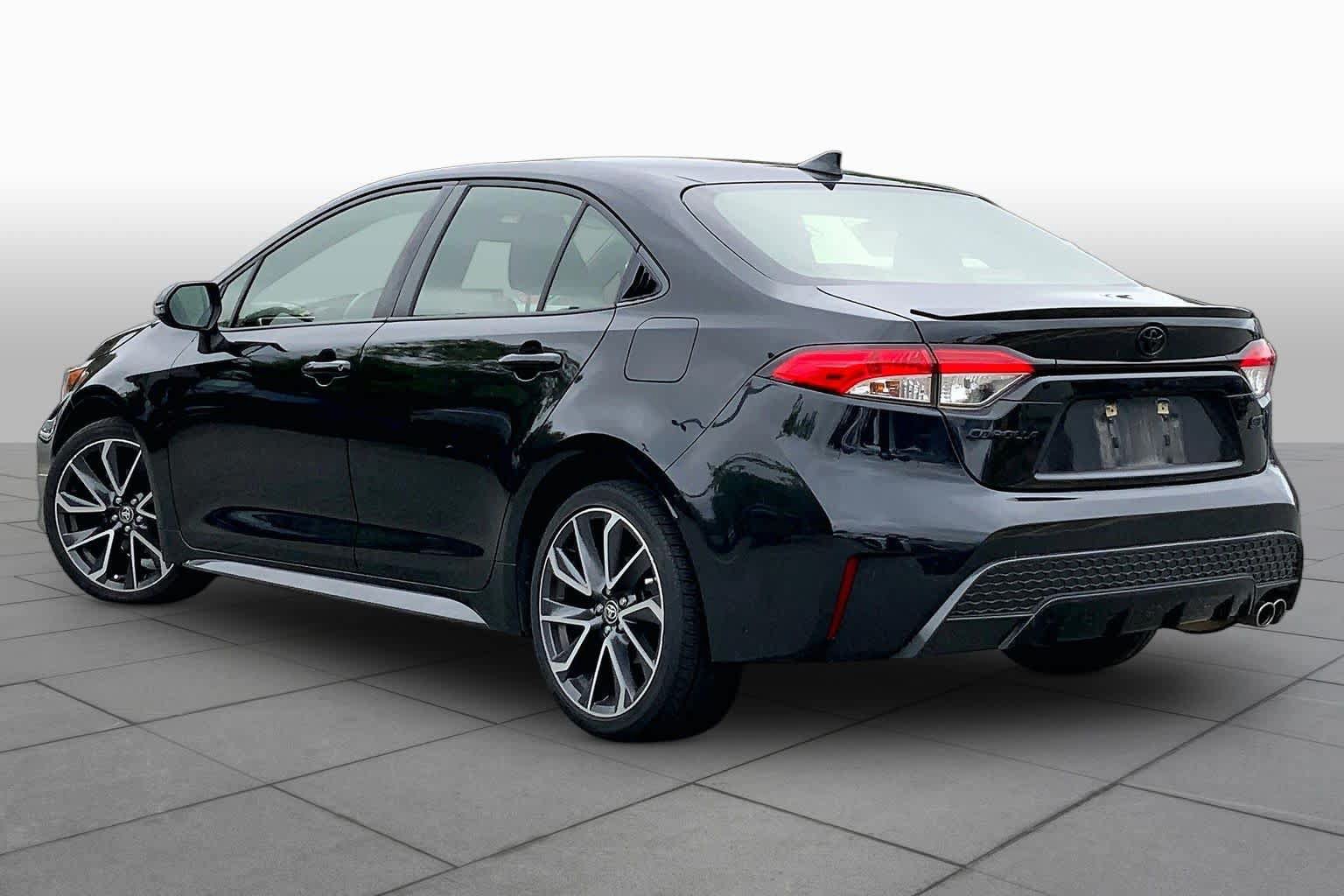 Used 2022 Toyota Corolla SE w/ Carpet Mat Package (TMS) FWD image 12