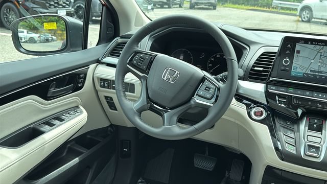 New 2026 Honda Odyssey Touring image 25