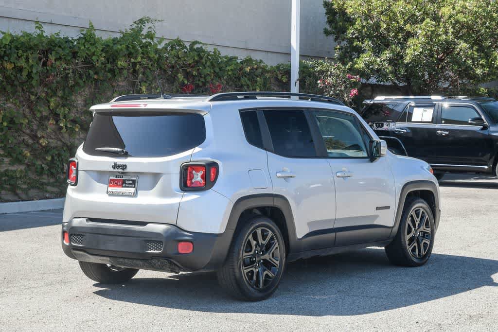 Used 2017 Jeep Renegade Altitude FWD image 9
