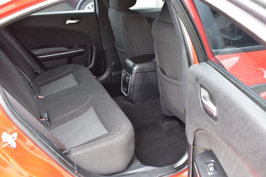 Used 2020 Dodge Charger SXT w/ Driver Convenience Group image 23