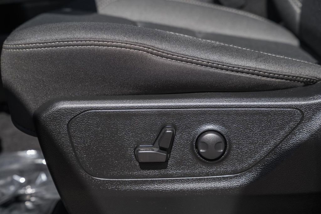 Certified 2025 RAM 1500 Big Horn AWD/4WD image 49