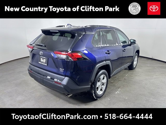 Used 2021 Toyota RAV4 XLE image 3