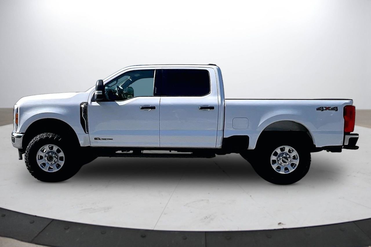 Used 2023 Ford F250 XLT AWD/4WD image 5