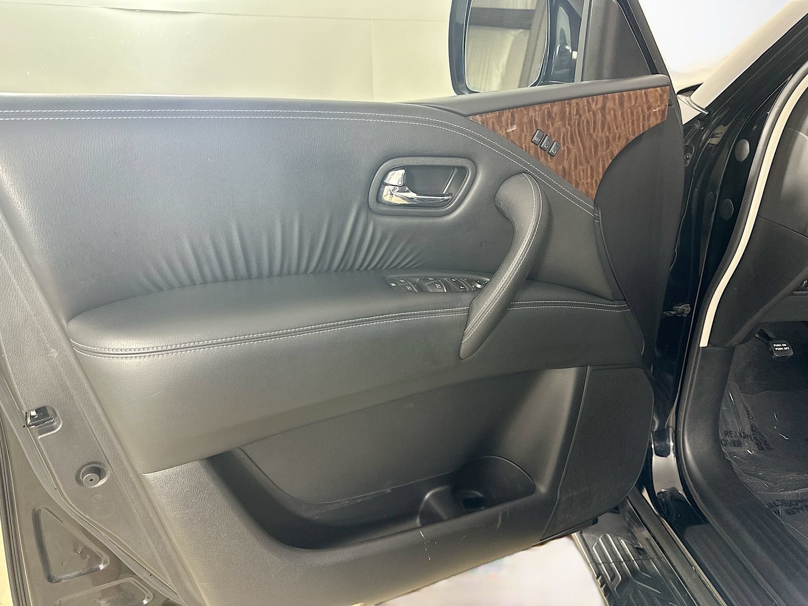 Used 2018 Nissan Armada SL AWD/4WD image 16