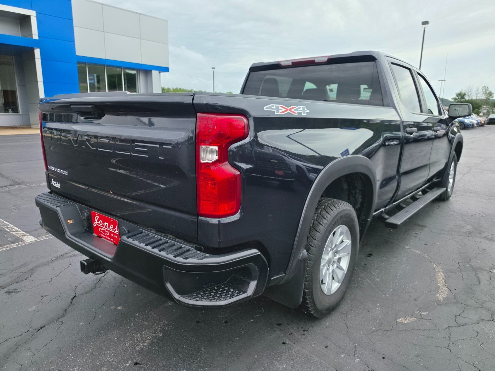 Used 2022 Chevrolet Silverado 1500 W/T w/ WT Value Package AWD/4WD image 5