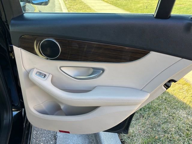 Used 2019 Mercedes-Benz C 300 Sedan image 21