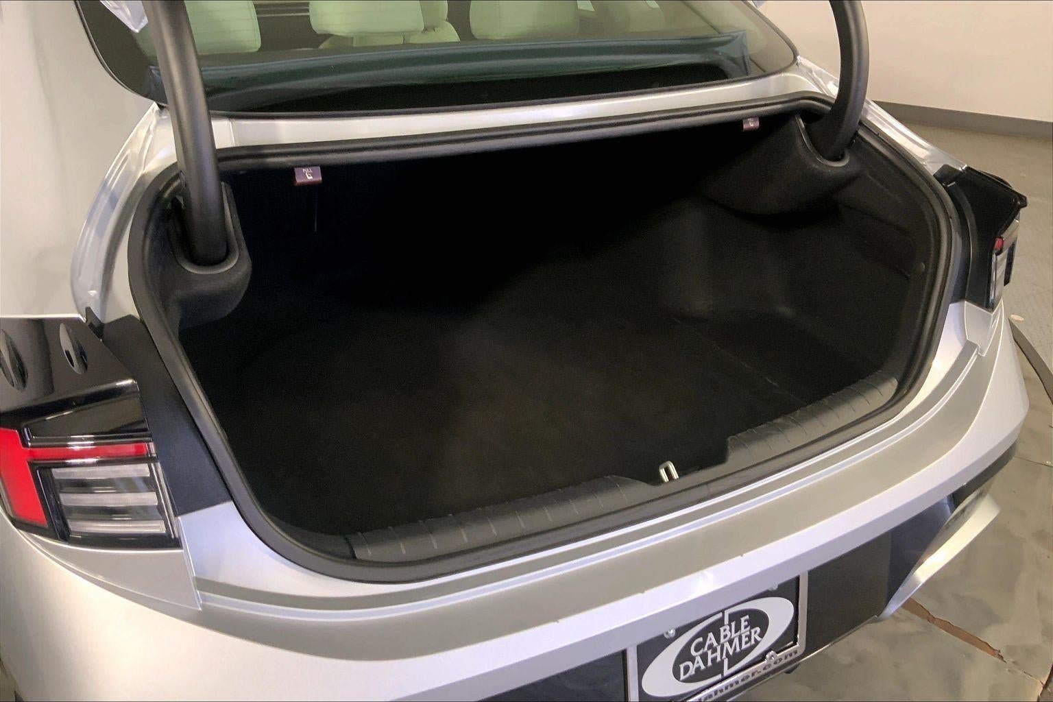 Used 2025 Hyundai Sonata SEL FWD image 4