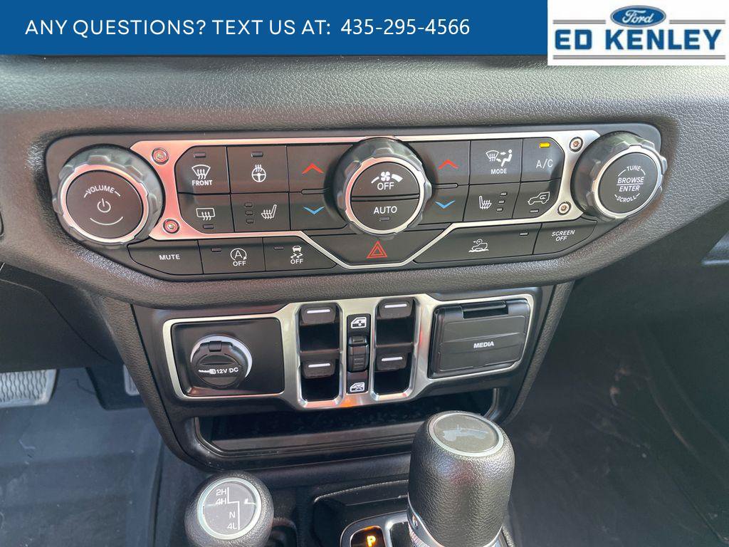 Used 2024 Jeep Wrangler Unlimited Sport AWD/4WD image 14