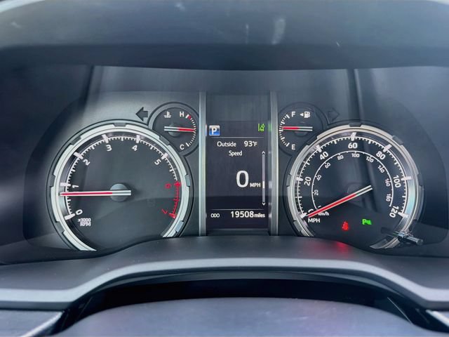 Used 2024 Toyota 4Runner Limited AWD/4WD image 38