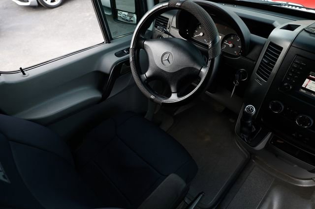 Used 2016 Mercedes-Benz Sprinter 2500 image 12
