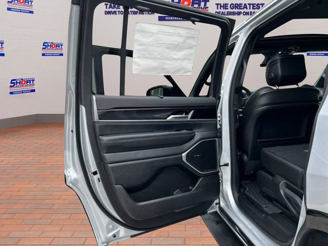 New 2024 Jeep Wagoneer 4WD w/ Premium Group I image 46