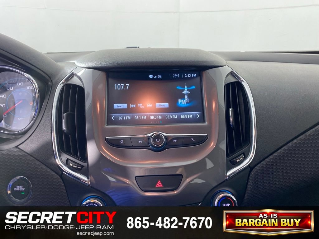 Used 2018 Chevrolet Cruze LT w/ Convenience Package FWD image 19
