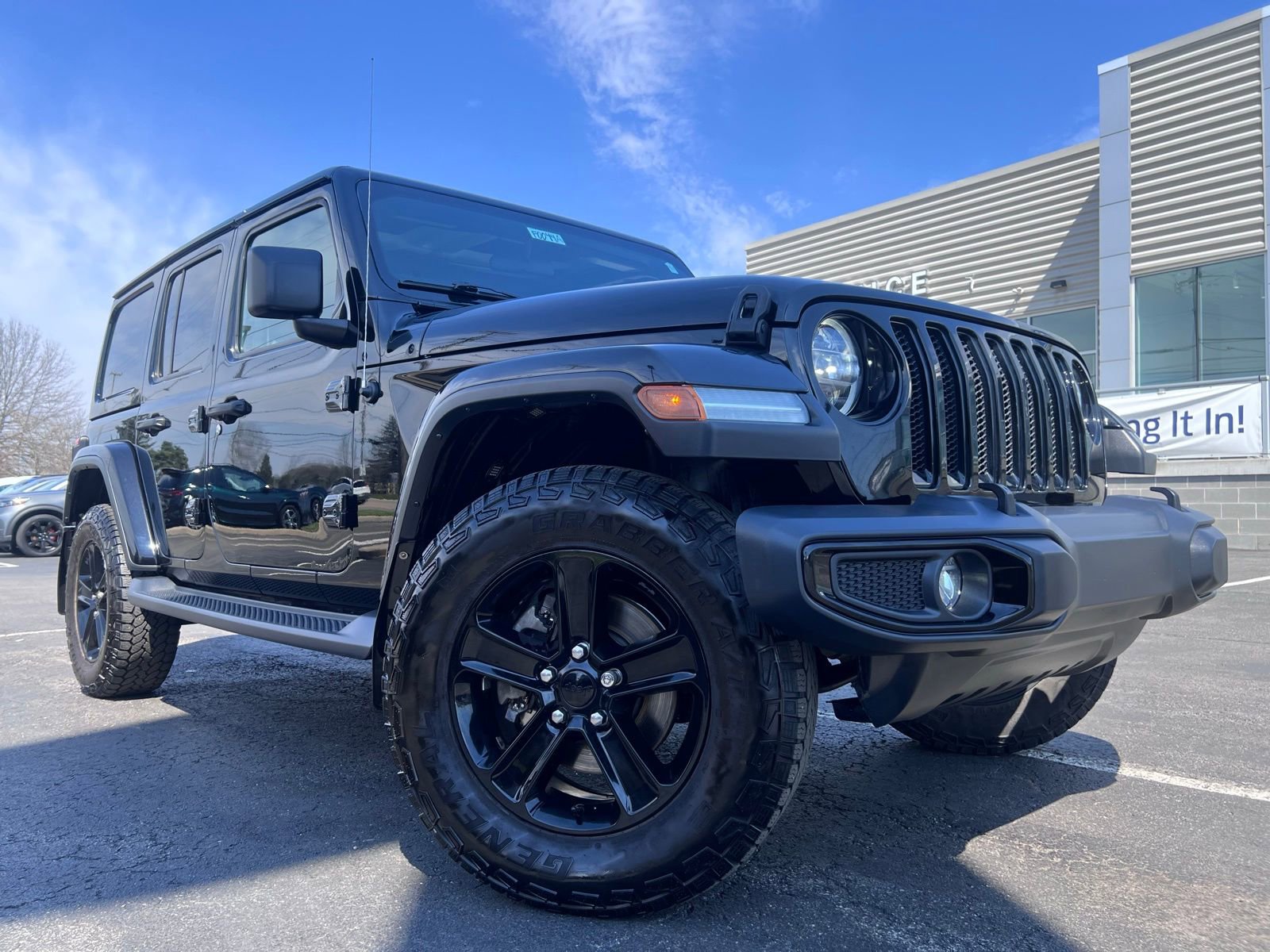 Used 2020 Jeep Wrangler Unlimited Sahara image 17
