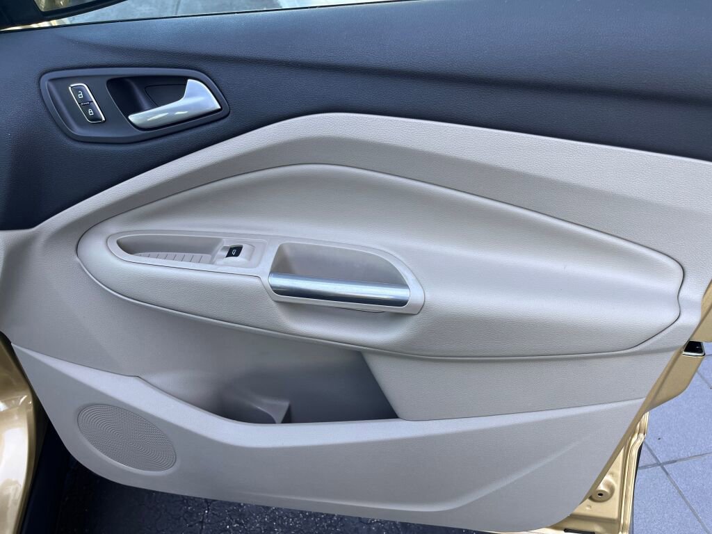 Used 2014 Ford Escape SE image 31