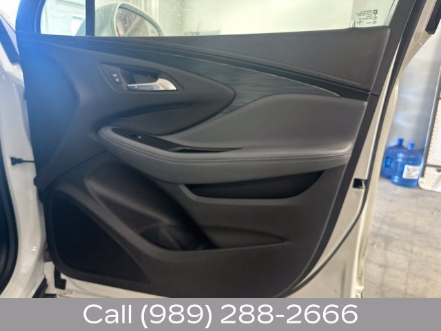 Used 2019 Buick Envision Essence FWD image 18
