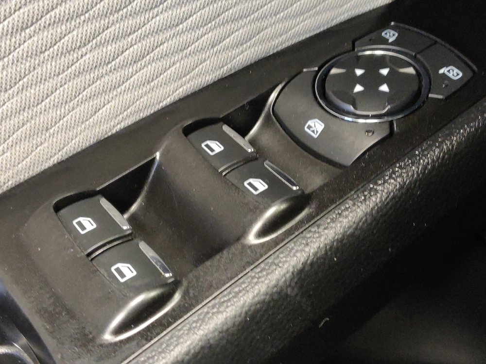 Used 2019 Ford Fusion SE w/ Equipment Group 151A FWD image 27
