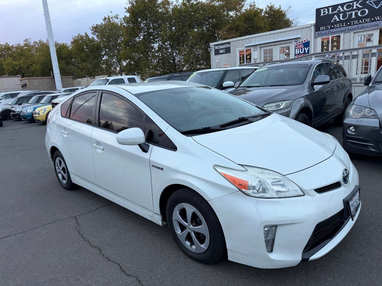 Used 2014 Toyota Prius Three image 3