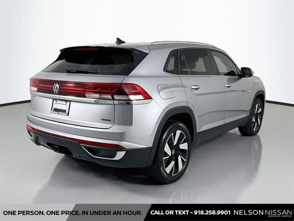 Used 2024 Volkswagen Atlas Cross Sport SE AWD/4WD image 5