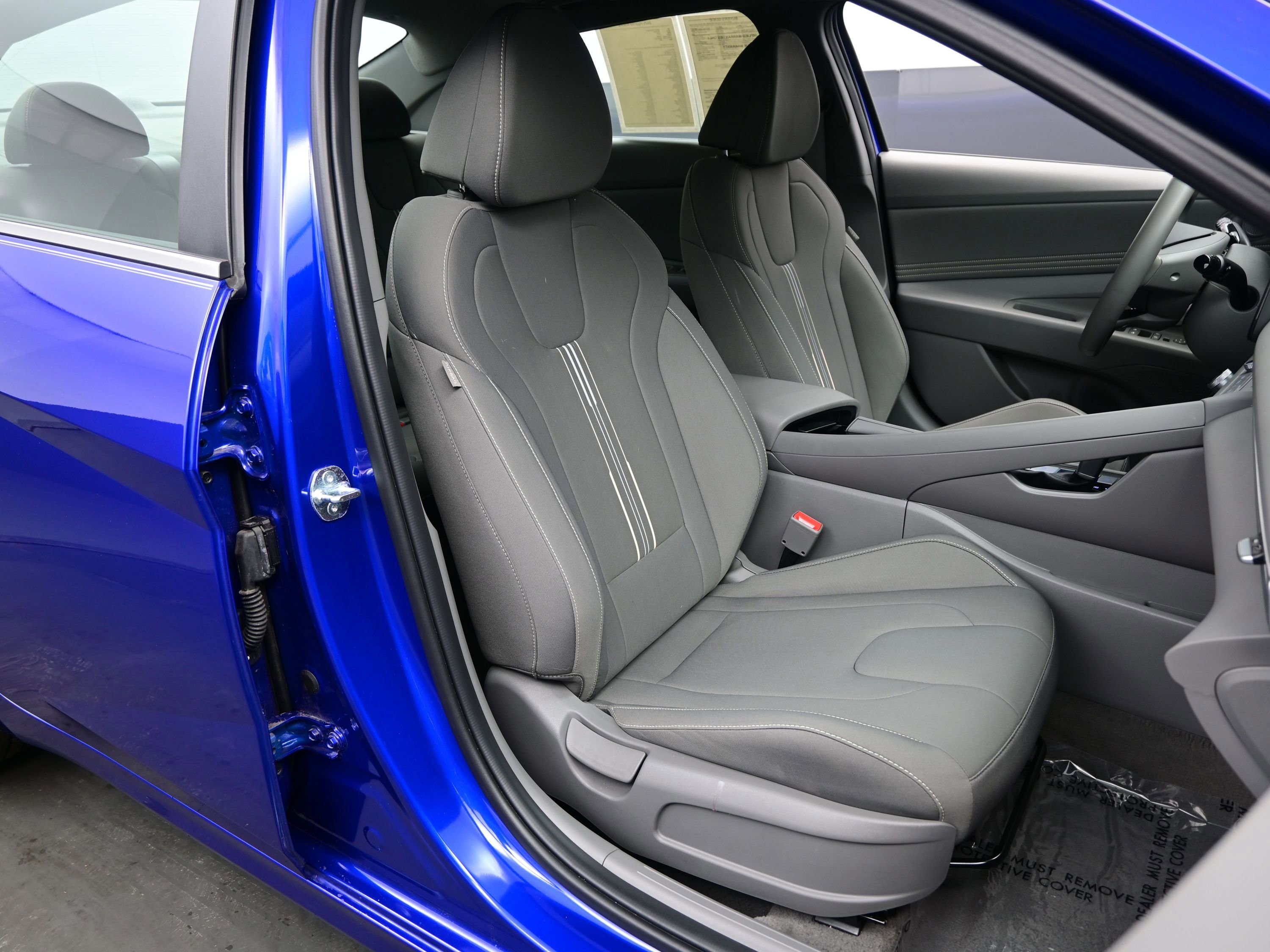 Certified 2025 Hyundai Elantra SEL image 13