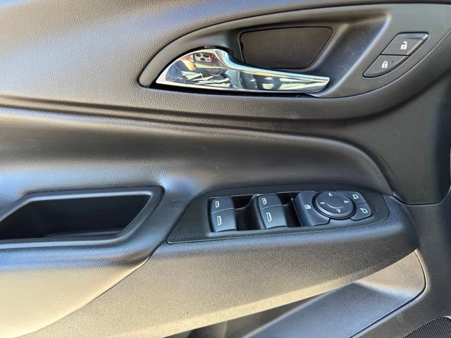 Used 2024 Chevrolet Equinox LT AWD/4WD image 11