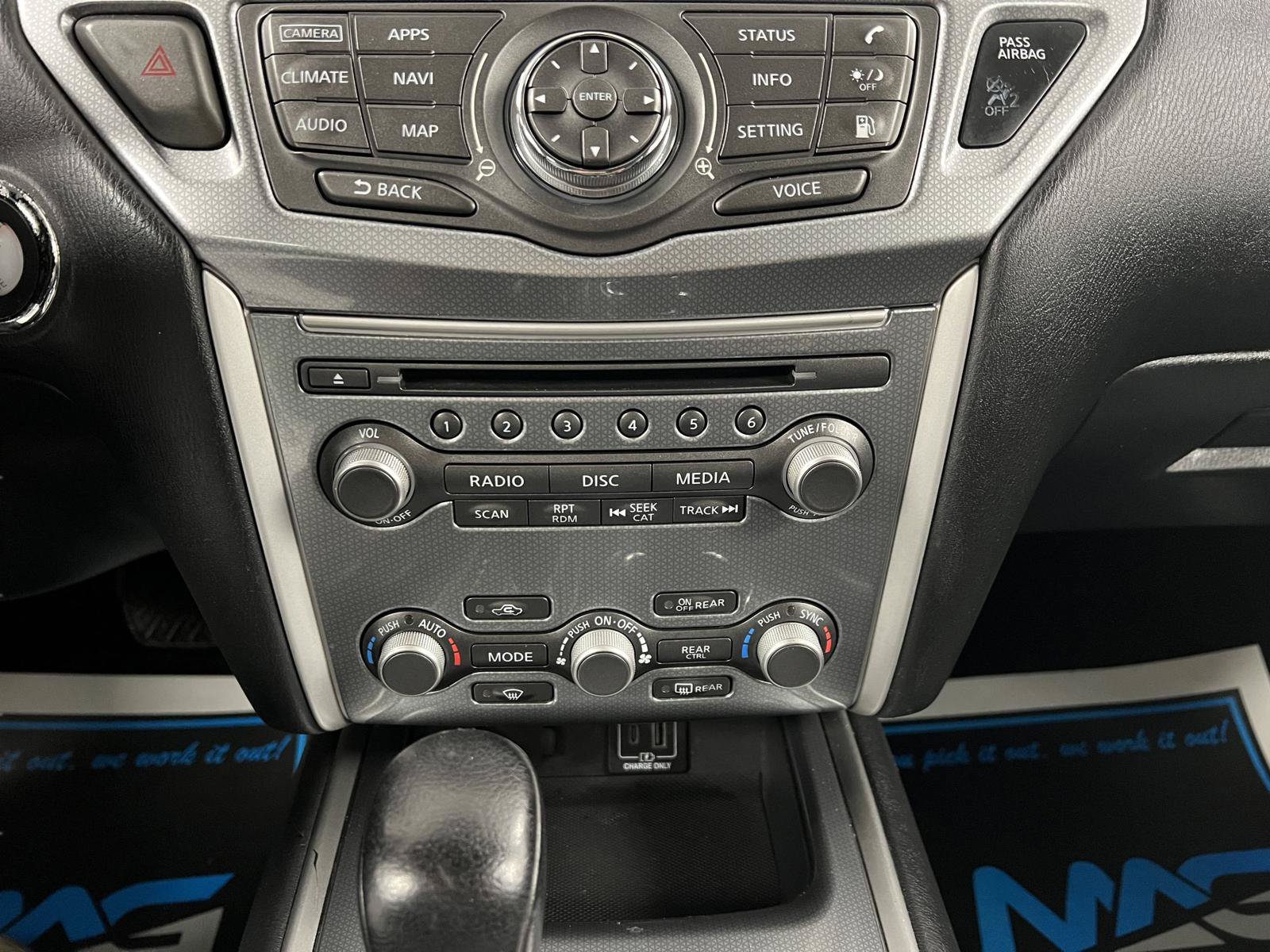 Used 2019 Nissan Pathfinder SL AWD/4WD image 21