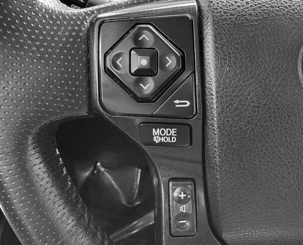 Used 2019 Toyota 4Runner TRD Off-Road image 19